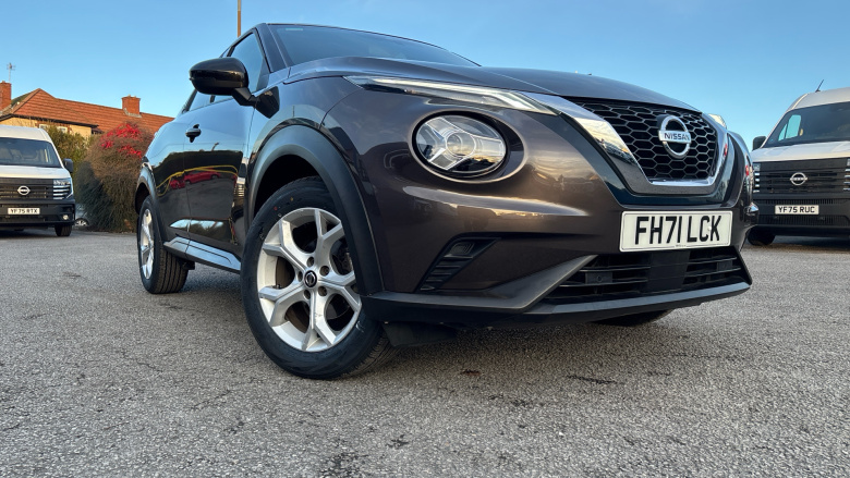 Nissan Juke 1.0 DiG-T 114 N-Connecta 5dr Petrol Hatchback